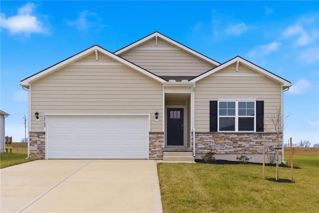 19570 W 202nd Terrace, Spring Hill, KS 66083