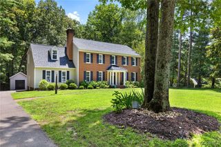 2261 Planters Row Dr, Midlothian, VA 23113