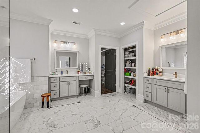 15200 August Lane, Charlotte, NC 28227