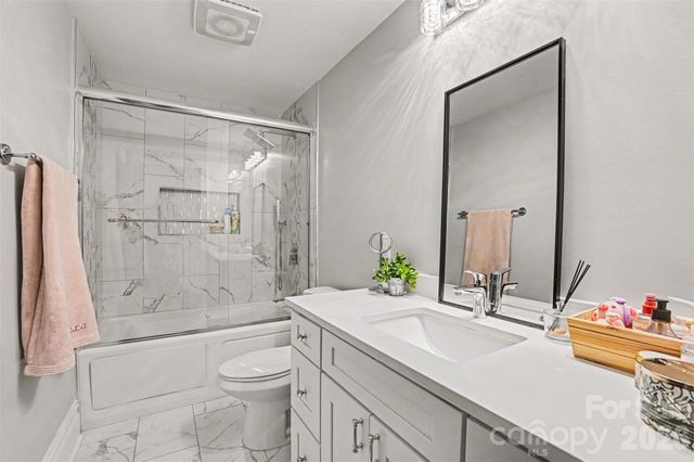 15200 August Lane, Charlotte, NC 28227