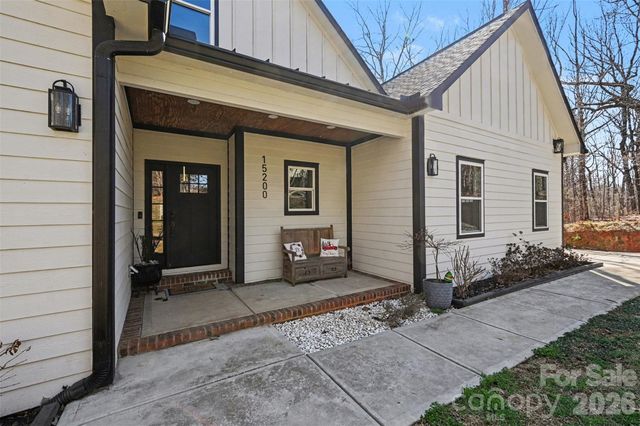 15200 August Lane, Charlotte, NC 28227