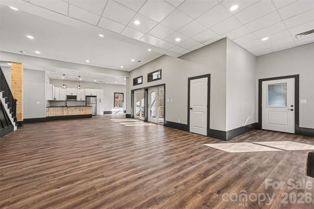 15200 August Lane, Charlotte, NC 28227