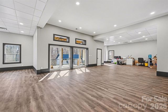 15200 August Lane, Charlotte, NC 28227
