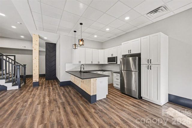 15200 August Lane, Charlotte, NC 28227