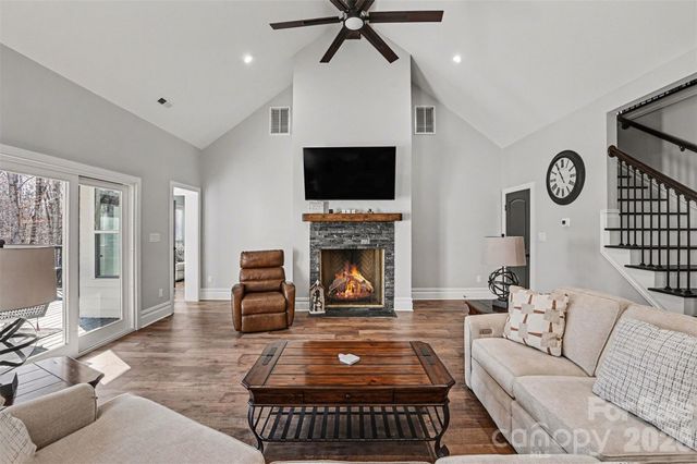 15200 August Lane, Charlotte, NC 28227