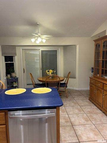 3904 Huxley Drive, Springfield, IL 62711