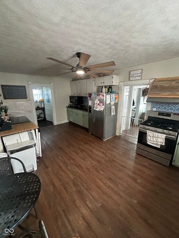 415 W 5th Street, Rushville, IN 46173