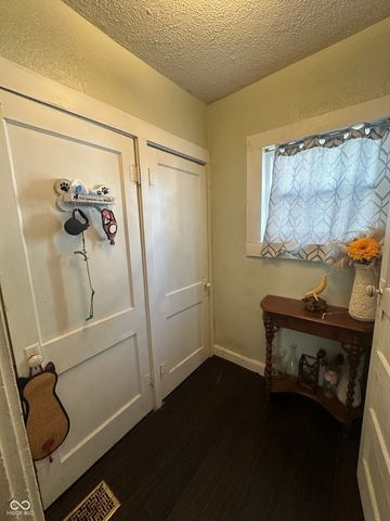 415 W 5th Street, Rushville, IN 46173