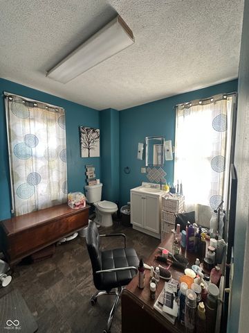 415 W 5th Street, Rushville, IN 46173