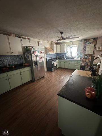 415 W 5th Street, Rushville, IN 46173