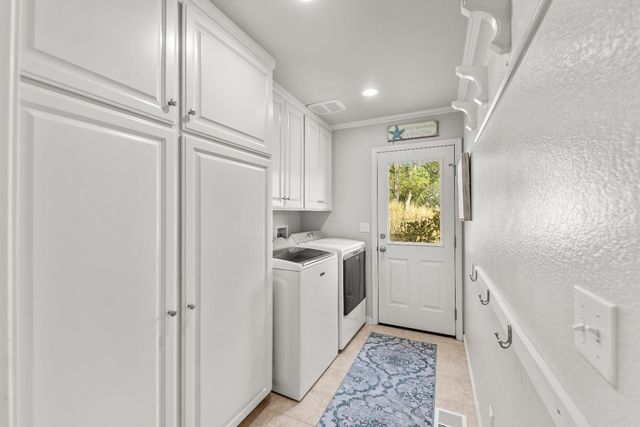 4255 Greenvale Rd, Fair Oaks, CA 95628