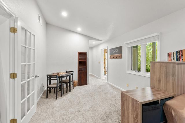 4255 Greenvale Rd, Fair Oaks, CA 95628