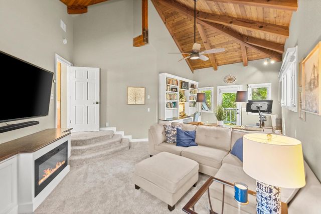 4255 Greenvale Rd, Fair Oaks, CA 95628