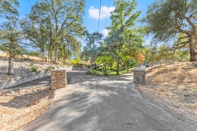 4255 Greenvale Rd, Fair Oaks, CA 95628