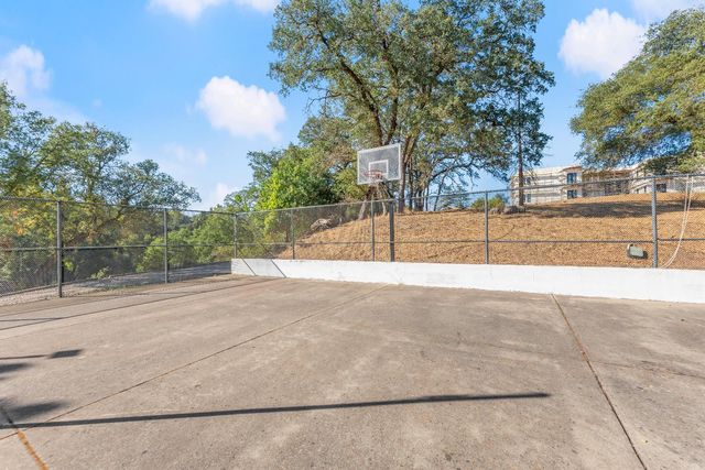 4255 Greenvale Rd, Fair Oaks, CA 95628