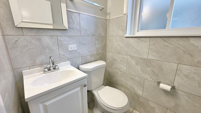 3004 Longfellow Avenue, Hazel Crest, IL 60429