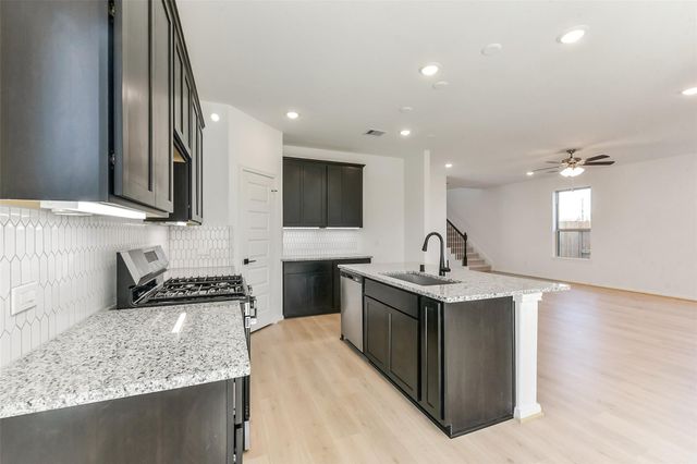 4221 Red Cedar Ring Lane, Pinehurst, TX 77362