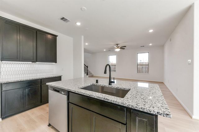 4221 Red Cedar Ring Lane, Pinehurst, TX 77362