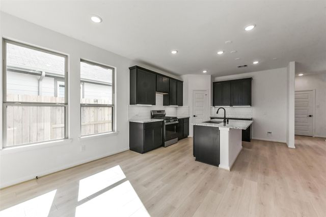 4221 Red Cedar Ring Lane, Pinehurst, TX 77362