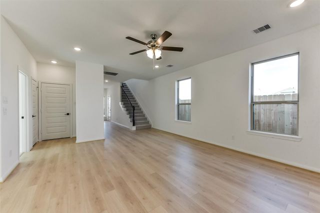 4221 Red Cedar Ring Lane, Pinehurst, TX 77362