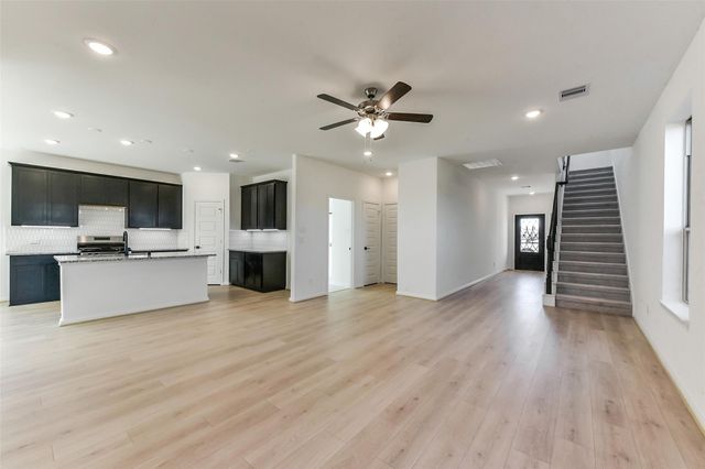 4221 Red Cedar Ring Lane, Pinehurst, TX 77362