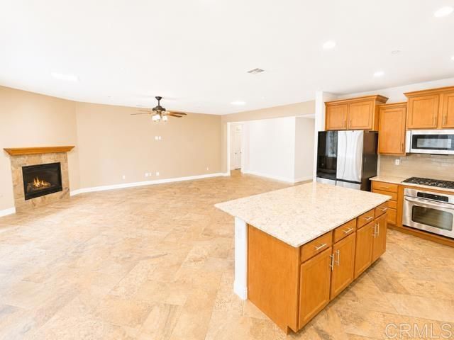 1247 Bellingham Dr, Oceanside, CA 92057