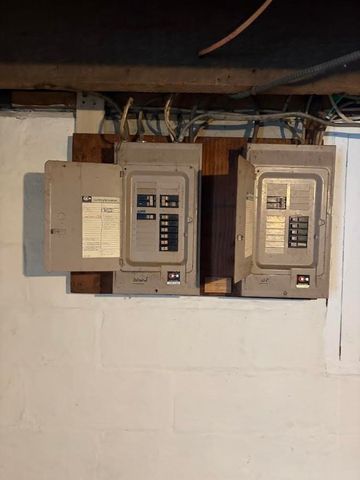 62 Wanda Avenue, Cheektowaga, NY 14211