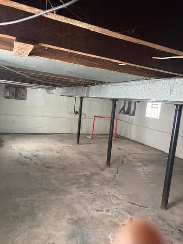 62 Wanda Avenue, Cheektowaga, NY 14211