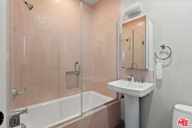 139 S Orange Drive, Los Angeles, CA 90036