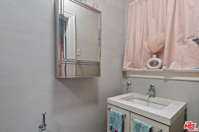 139 S Orange Drive, Los Angeles, CA 90036