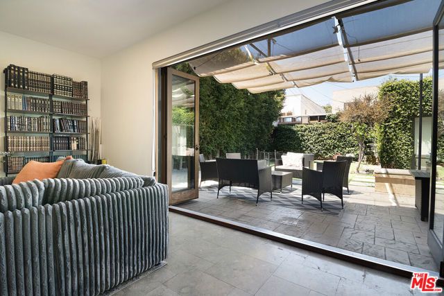 139 S Orange Drive, Los Angeles, CA 90036