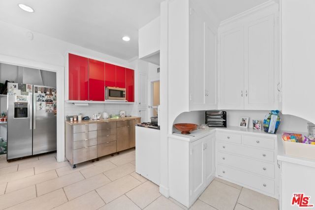 139 S Orange Drive, Los Angeles, CA 90036