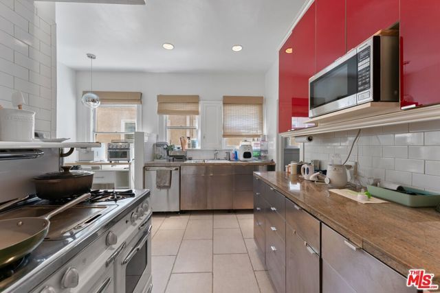 139 S Orange Drive, Los Angeles, CA 90036