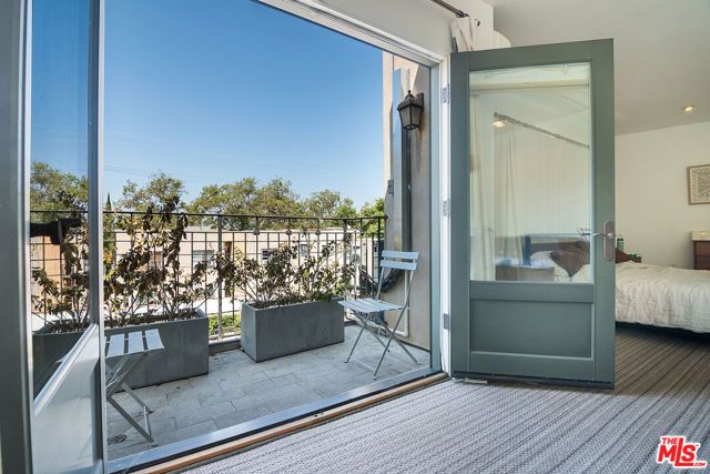 139 S Orange Drive, Los Angeles, CA 90036