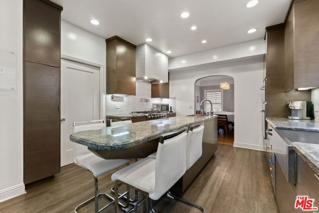 139 S Orange Drive, Los Angeles, CA 90036