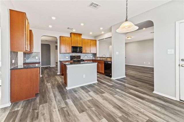 7937 Arezzo DR, Round Rock, TX 78665