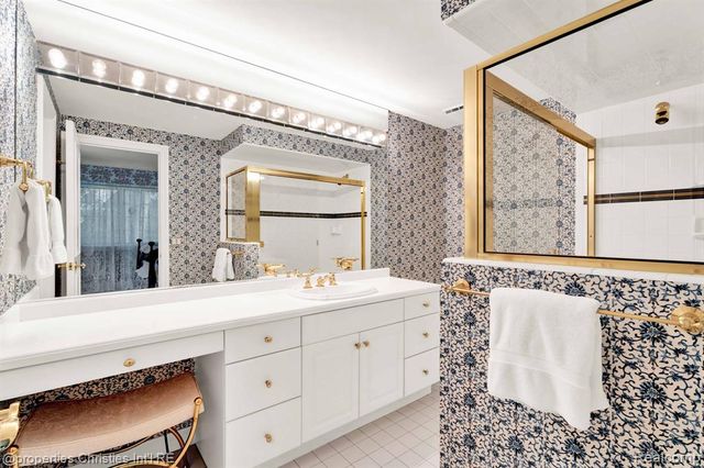 633 Hawthorne Street, Birmingham, MI 48009