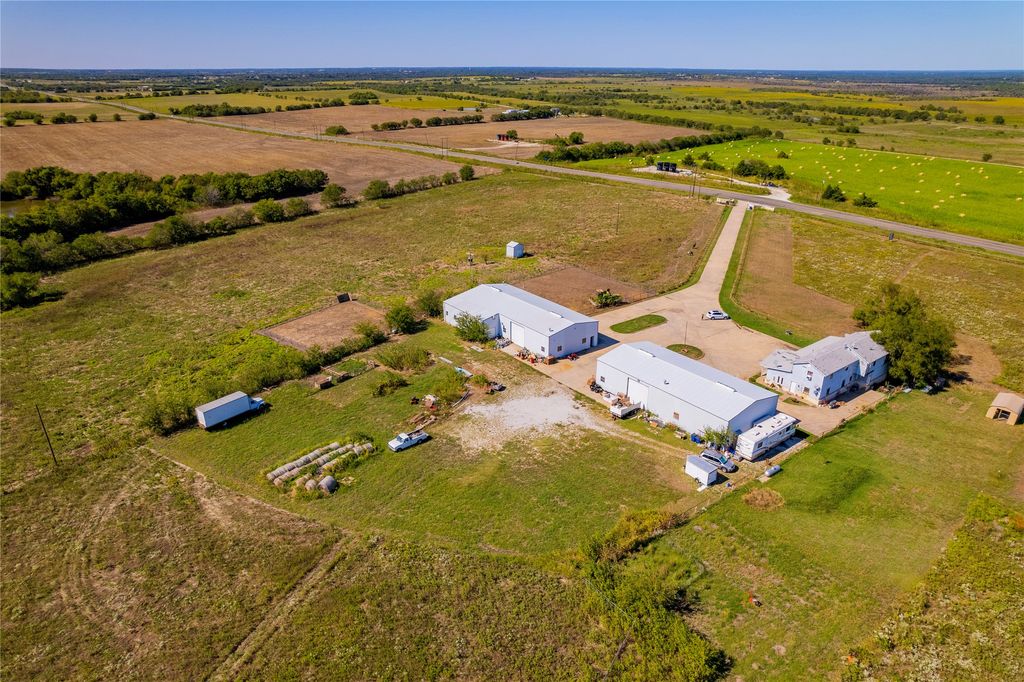 22534 State Highway 56, Southmayd, TX 76273