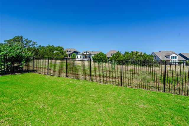 576 Sage Thrasher CIR, Dripping Springs, TX 78620