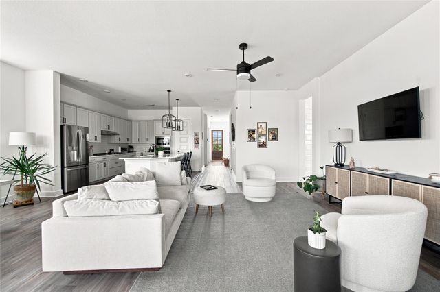 576 Sage Thrasher CIR, Dripping Springs, TX 78620