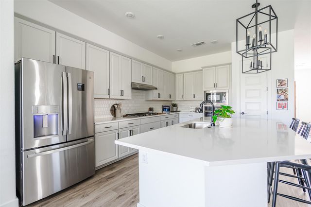 576 Sage Thrasher CIR, Dripping Springs, TX 78620