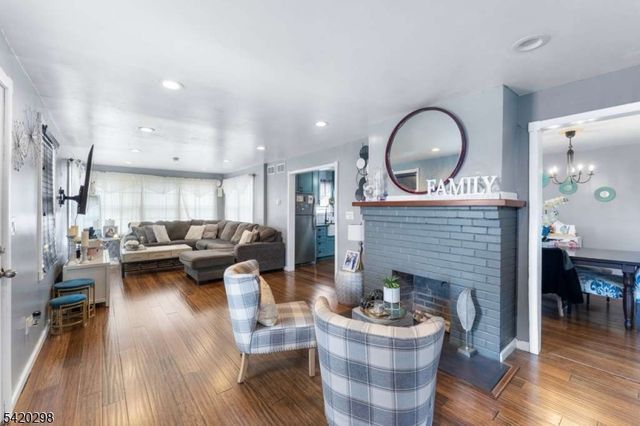 902 Lee Ave, North Brunswick Twp., NJ 08902