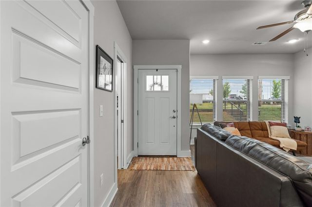 2176 W Moore Lane, Fayetteville, AR 72704