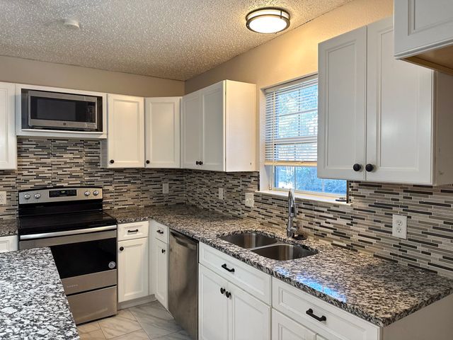 2460 Chinkapin Way, Dallas, TX 75212