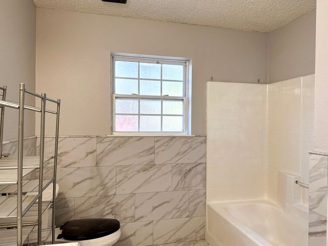 2460 Chinkapin Way, Dallas, TX 75212