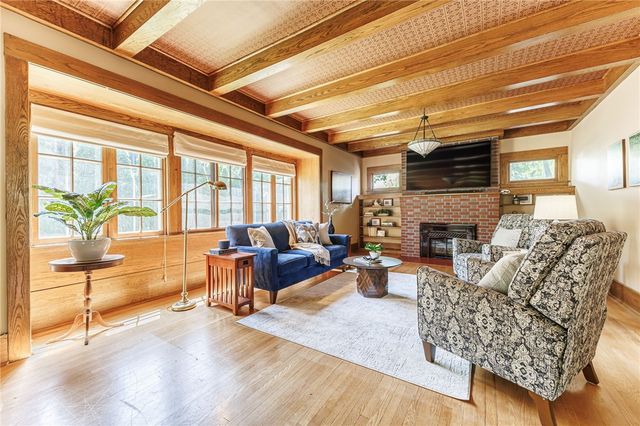 21 Rand Place, Pittsford, NY 14534
