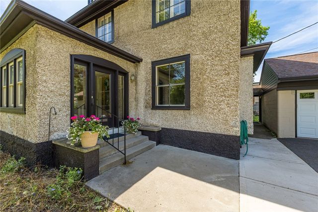 21 Rand Place, Pittsford, NY 14534