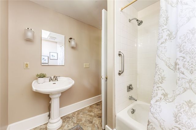 21 Rand Place, Pittsford, NY 14534