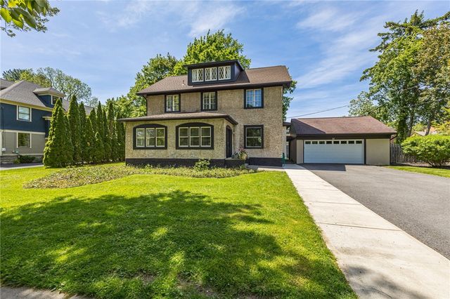 21 Rand Place, Pittsford, NY 14534