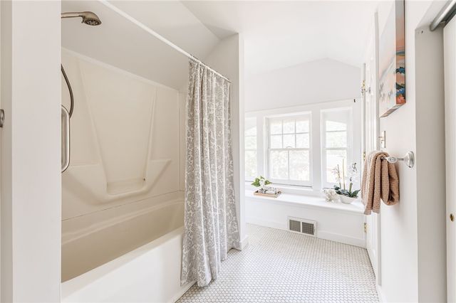 21 Rand Place, Pittsford, NY 14534